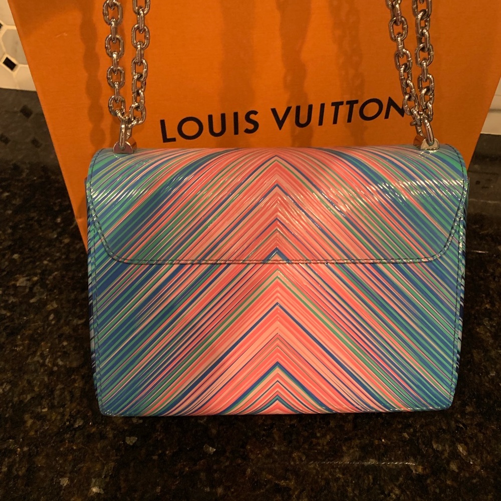 Limited Edition Louis Vuitton Twist MM - Picture 5 of 8